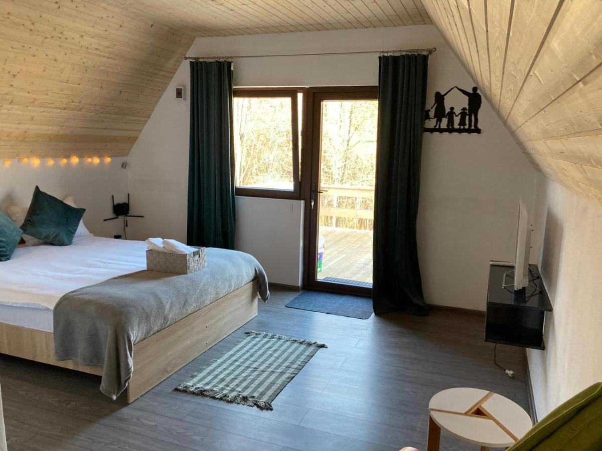 Cabanele Lu' Dinu Curtea de Argeş Buitenkant foto