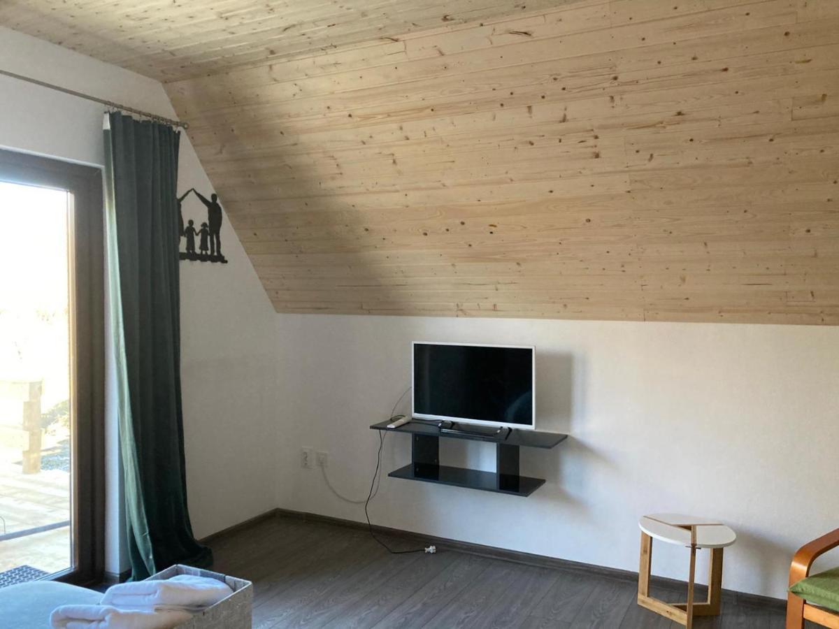 Cabanele Lu' Dinu Curtea de Argeş Buitenkant foto